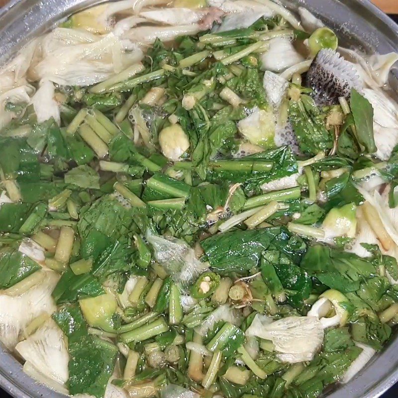 Step 3 Cooking soup Grouper fish soup with bamboo flowers