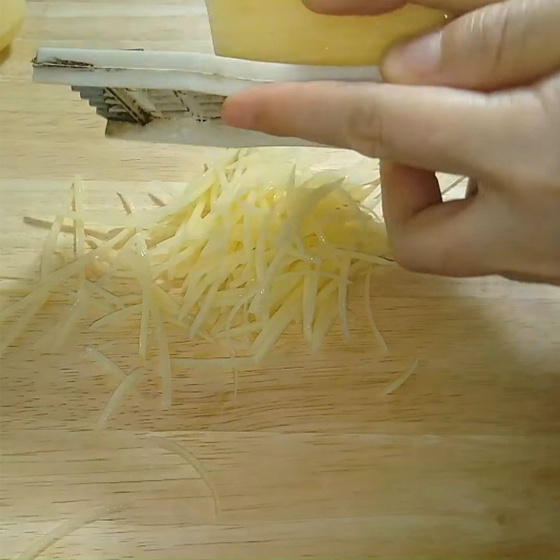 Step 1 Peel potatoes and carrots Potato Chicken Balls