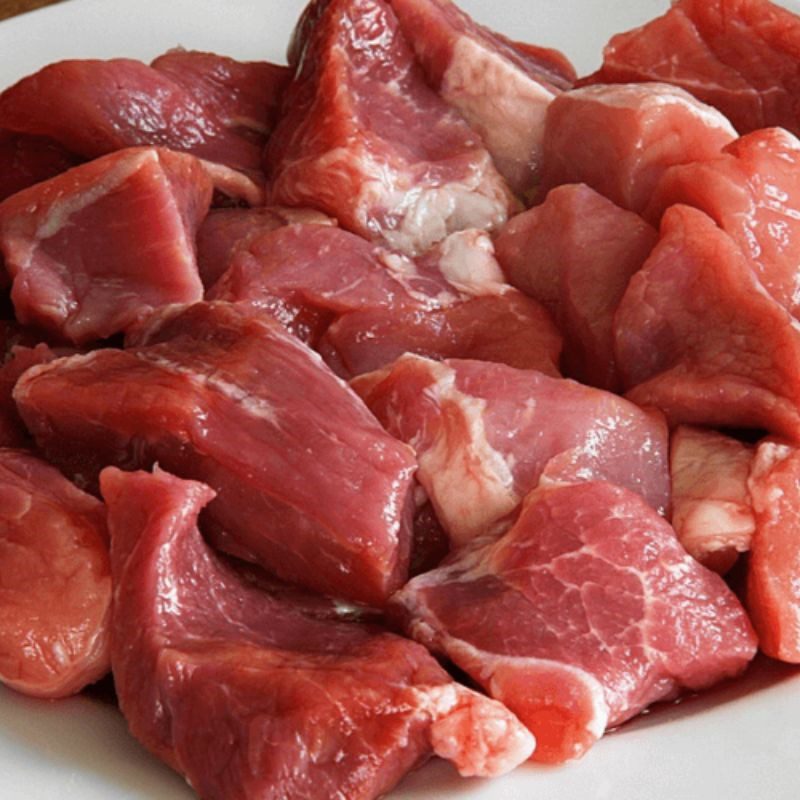 Step 3 Prepare the meat for Cao Bang steamed rice rolls