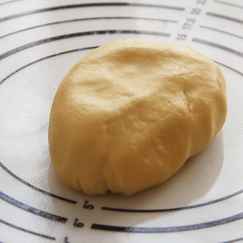 Step 2 Divide the dough and shape Mini Milk Cookies