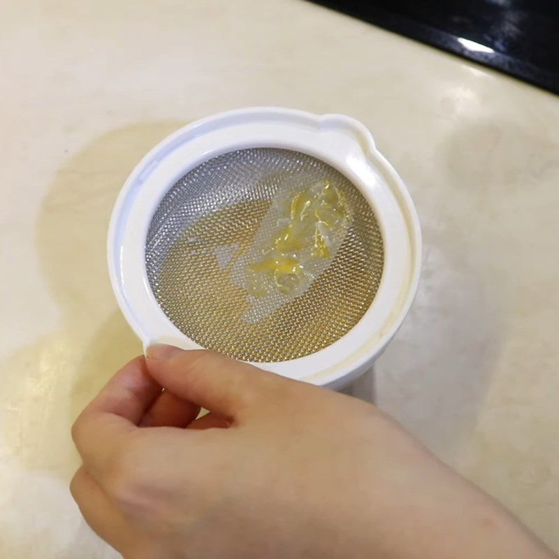 Step 3 Pouring the Flan mold Flan cake for baby weaning from breast milk