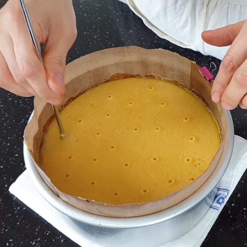 Step 7 Pouring the apple tart mold - apple tart tatin