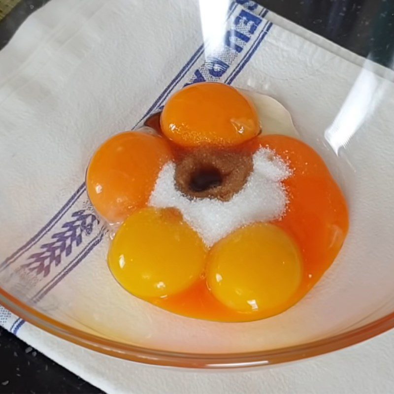 Step 1 Melt chocolate and beat egg yolks Chocolate cake without flour, baking powder