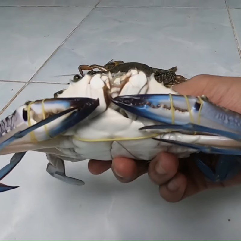 Step 1 Steaming crab Salted Egg Crab