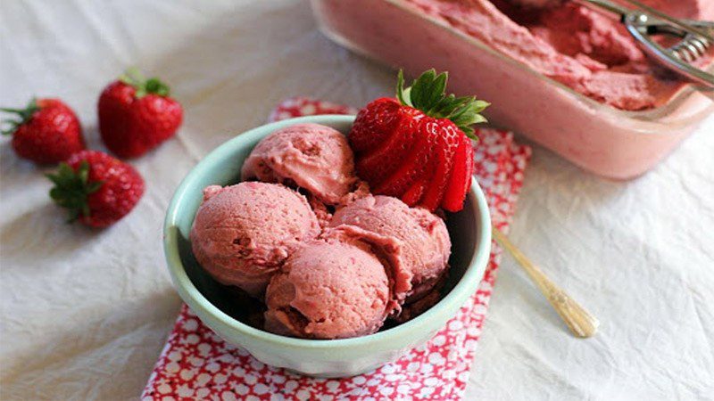 Strawberry ice cream