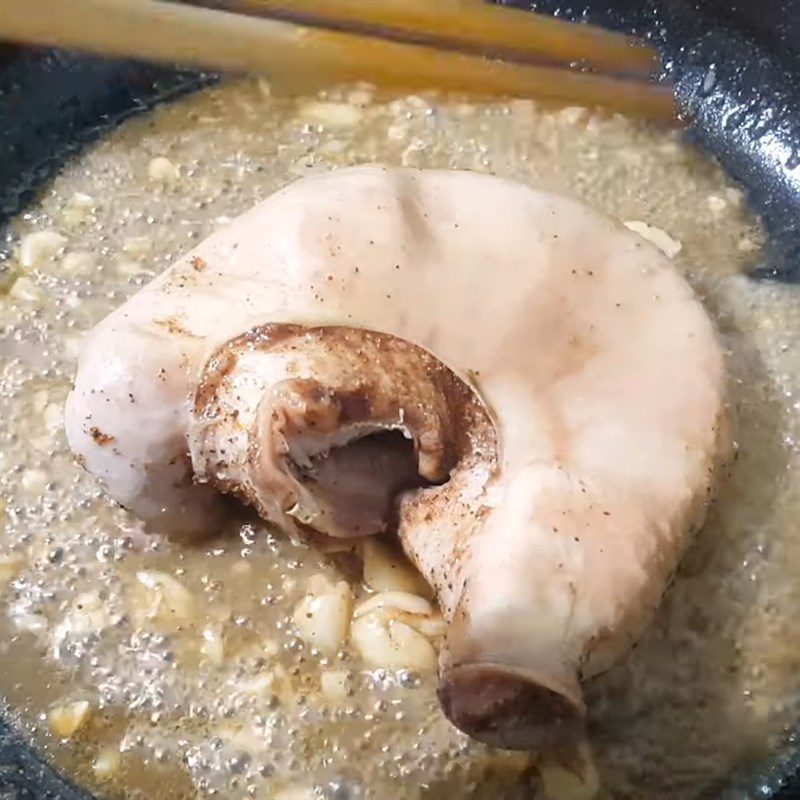 Step 3 Braised Stomach Pork stomach braised with coconut water