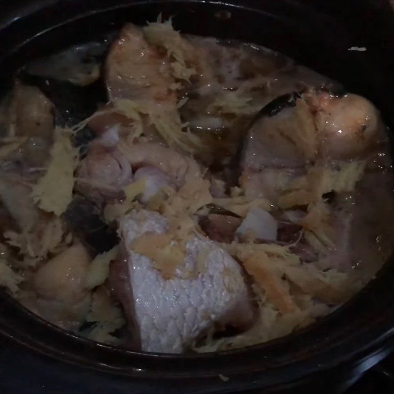 Step 4 Stewing Fish (Snakehead Fish) with Galangal