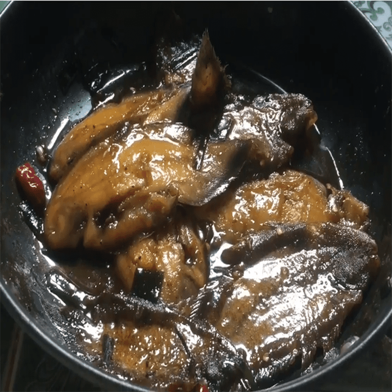 Step 3 Braise the Fish for Braised Flounder with Pepper