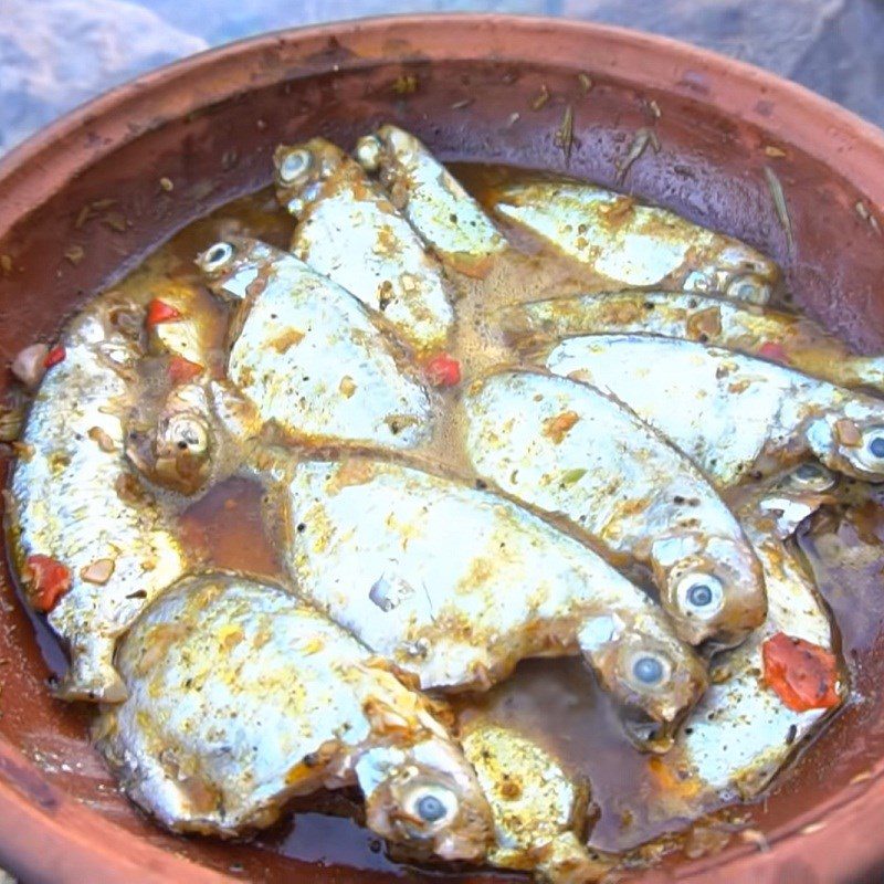 Step 3 Cook the fish Braised Snakehead Fish with Pepper