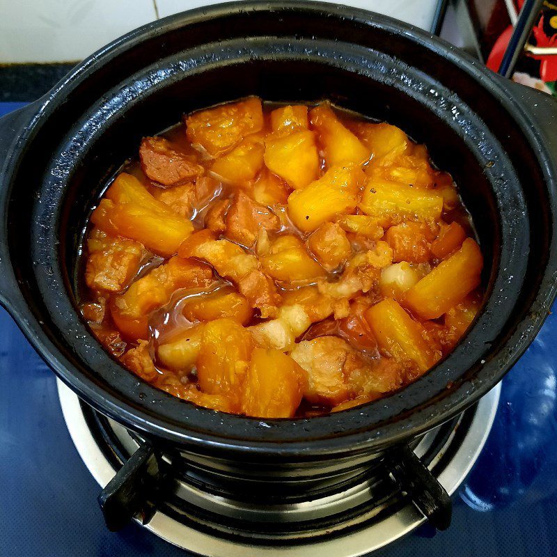 Step 3 Braised Pork with Pineapple Braised Pork with Pineapple (fragrant)