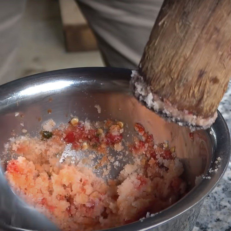 Step 2 Make chili salt and marinate fish Grilled glass fish with chili salt