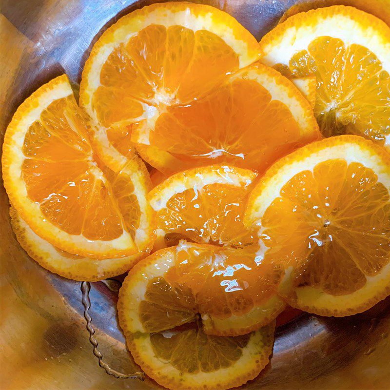 Step 1 Make orange jam for Orange sponge cake roll (Recipe shared by a user)