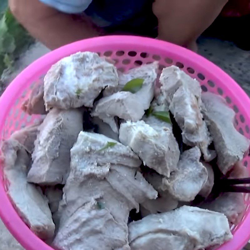 Step 3 Boil the pork stomach Boiled pork stomach with shrimp paste