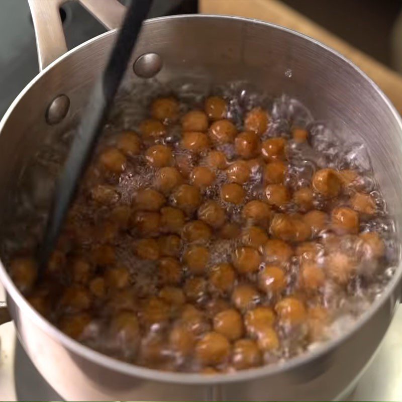 Step 5 Boiling black pearls Chocolate pancake with pearl cream