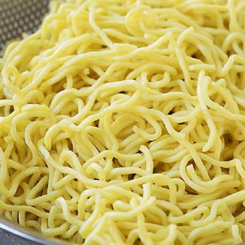 Step 2 Prepare other ingredients Beef stir-fried noodles with broccoli