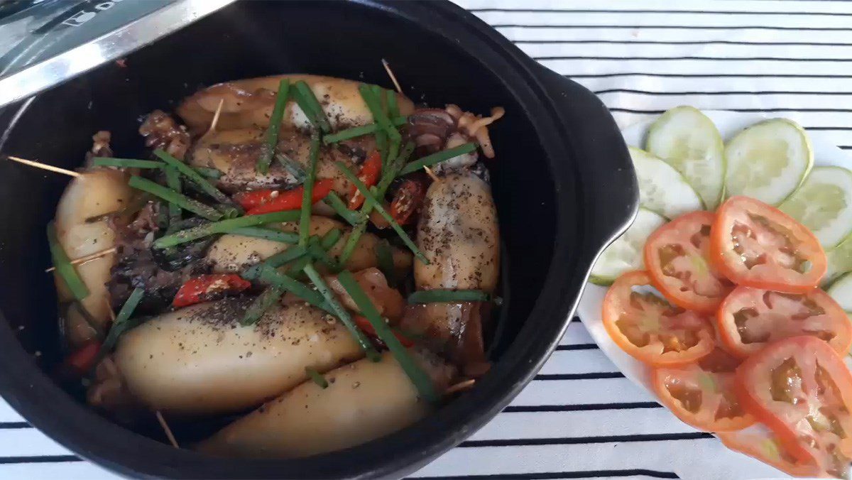 Stuffed Squid Braised in Pot