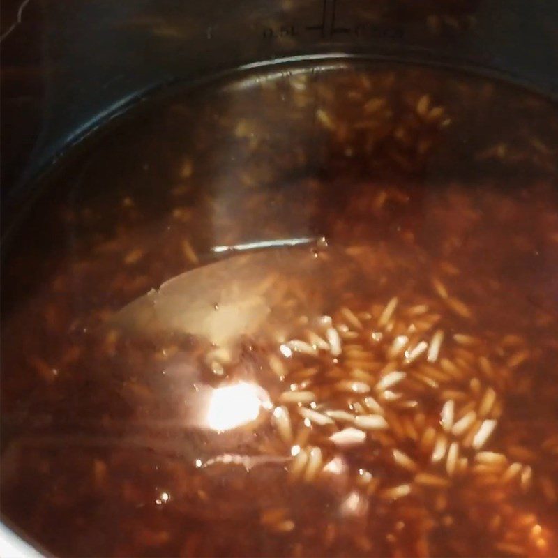 Step 3 Cooking sticky rice with red beans Red bean cake