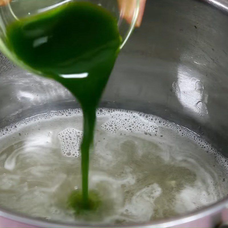 Step 2 Cook pandan jelly for pandan leaf coconut jelly