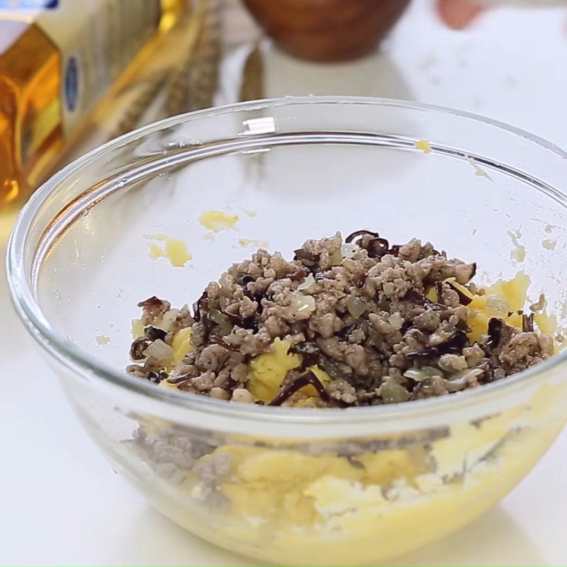 Step 4 Mash the potato and pork mixture for Potato Cheese Korokke