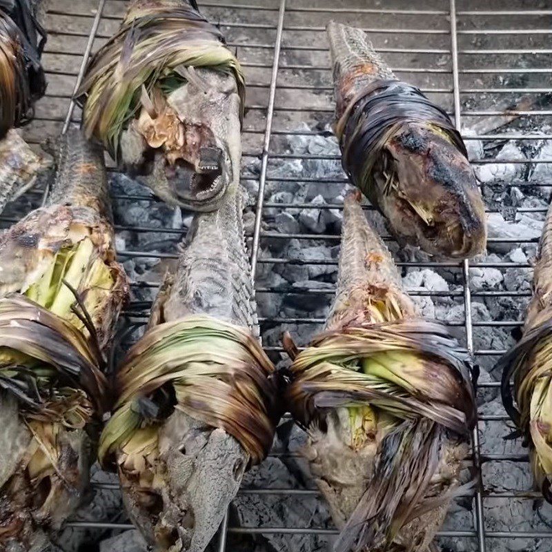 Step 2 Grilling the fish Grilled glass catfish with lemongrass