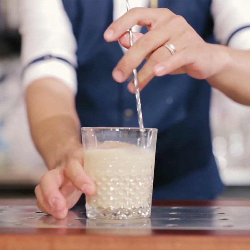 Step 1 Mixing the White Russian Cocktail