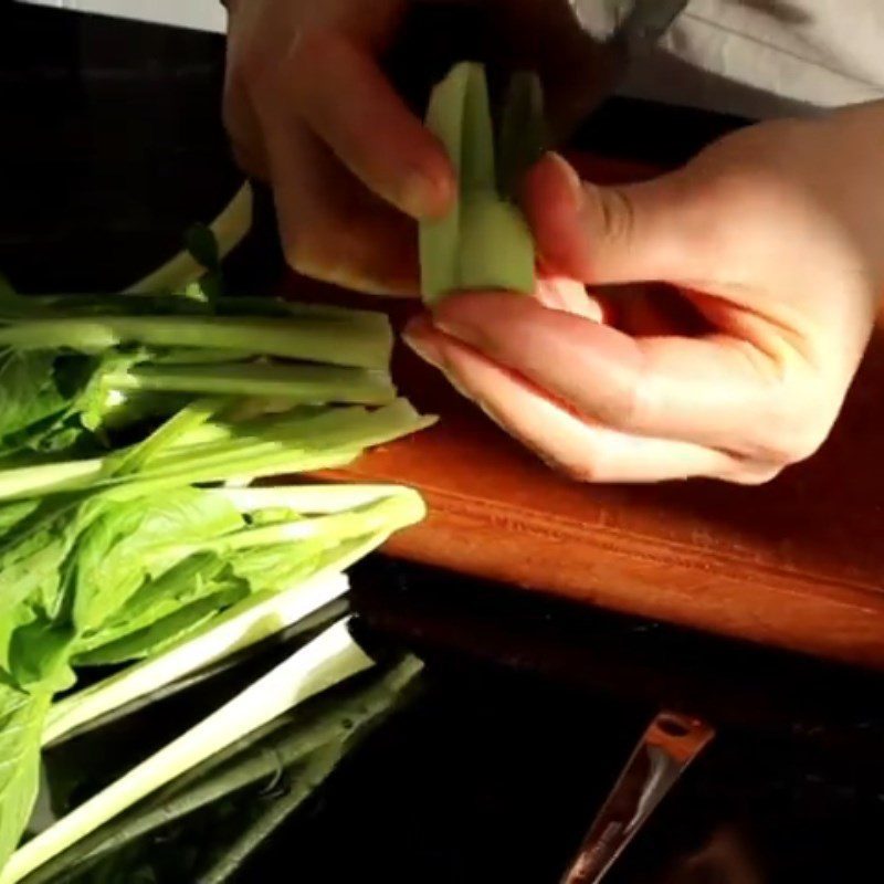 Step 2 Prepare other ingredients Stir-fried chicken pho