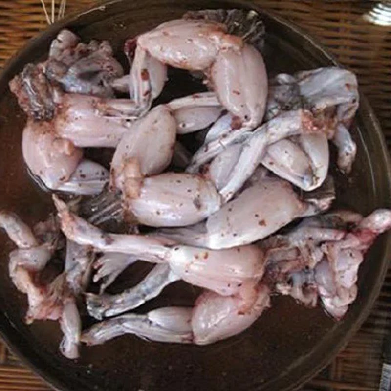 Step 1 Prepare the ingredients for Frog Porridge with Water Spinach