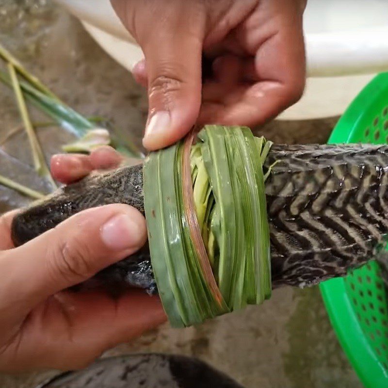 Step 1 Prepare the fish Grilled fish with lemongrass