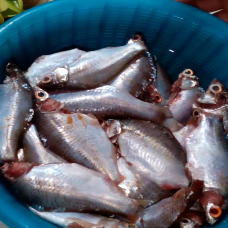 Step 1 Prepare silver carp for braised dish