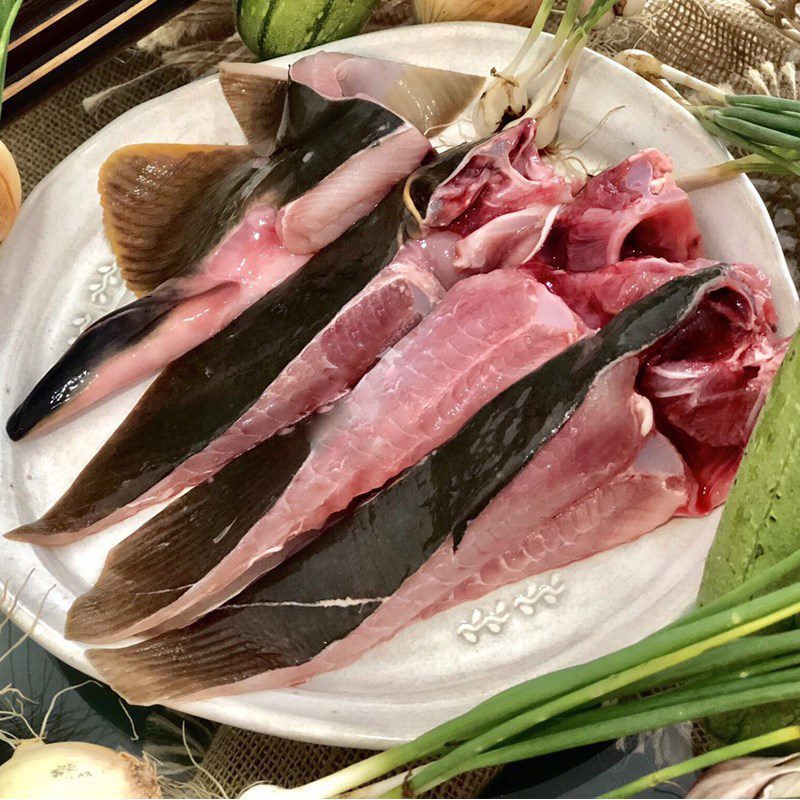 Step 1 Prepare the stingray Stir-fried Stingray with Lemongrass and Chili