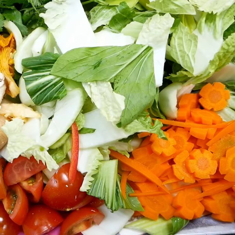 Step 1 Prepare the ingredients for vegetarian mushroom stir-fried pho