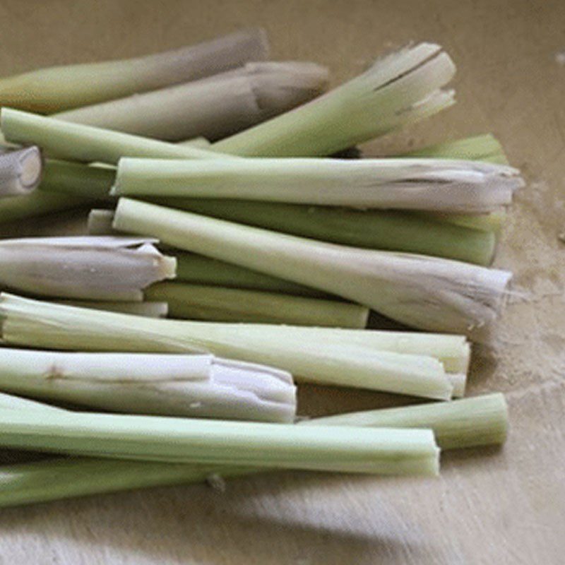 Step 1 Prepare the ingredients for Stir-Fried Chicken Gizzards with Straw Mushrooms