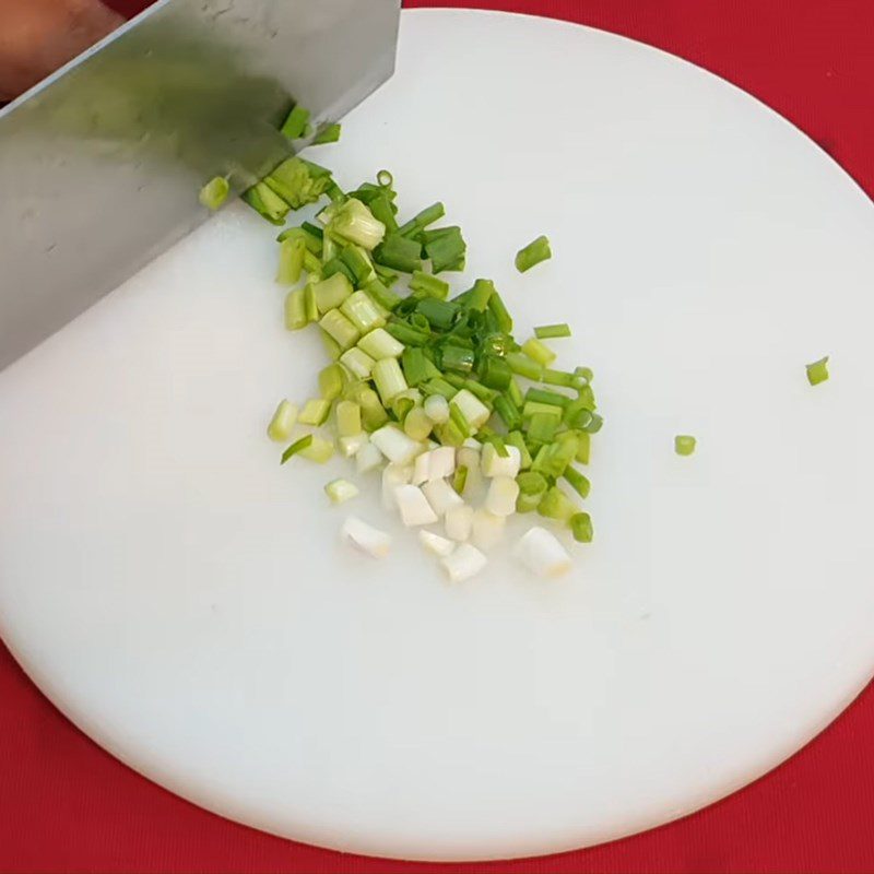 Step 2 Prepare the remaining ingredients Stir-fried straw mushrooms with gourd