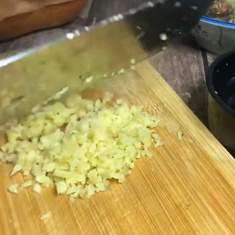 Step 2 Prepare other ingredients Sea cucumber stir-fried with shiitake mushrooms