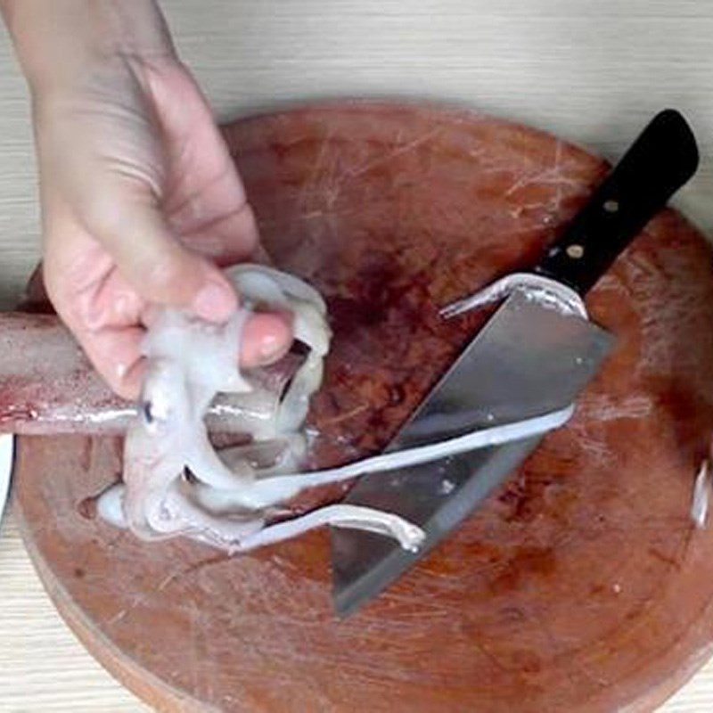 Step 1 Preparing the squid Stuffed Squid in Clay Pot