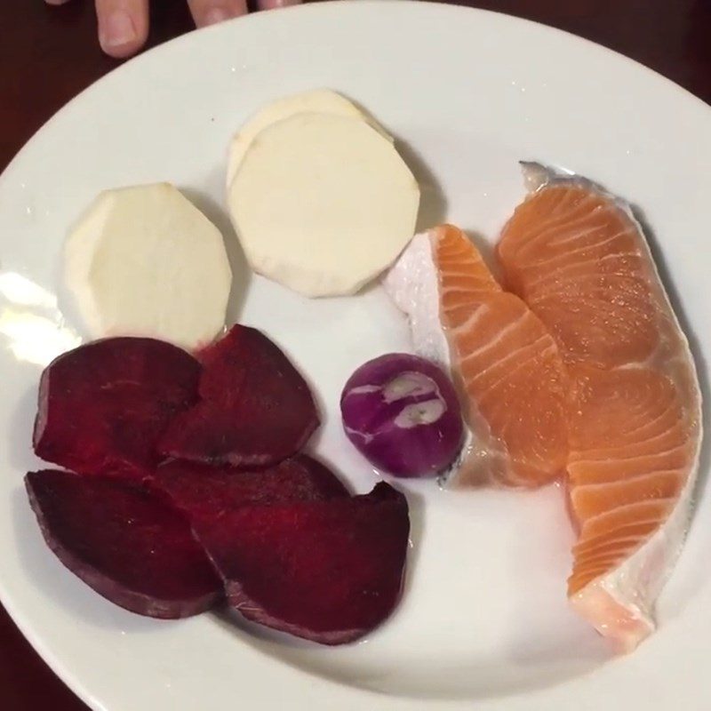 Step 1 Prepare the ingredients for Salmon Beetroot Porridge