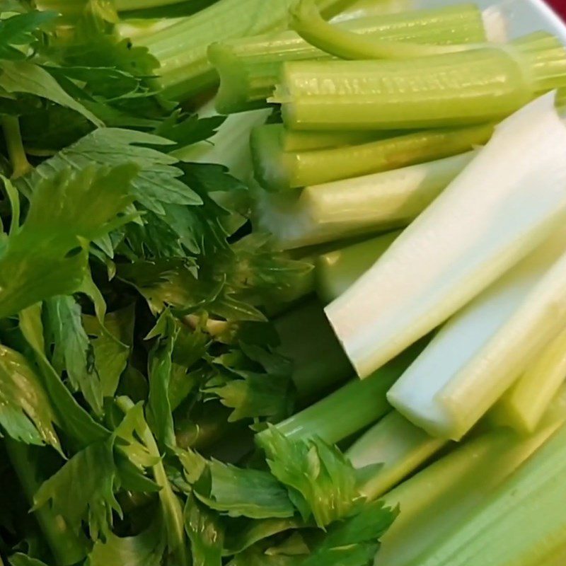 Step 1 Prepare the Ingredients for Stir-fried Jellyfish with Celery