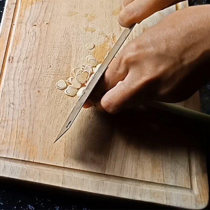 Step 1 Prepare lemongrass for Fish Sauce