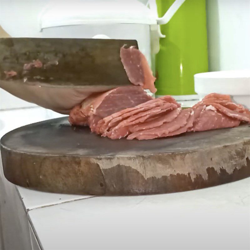 Step 1 Preparation and marinating the meat Stir-fried Deer Meat with Betel Leaves