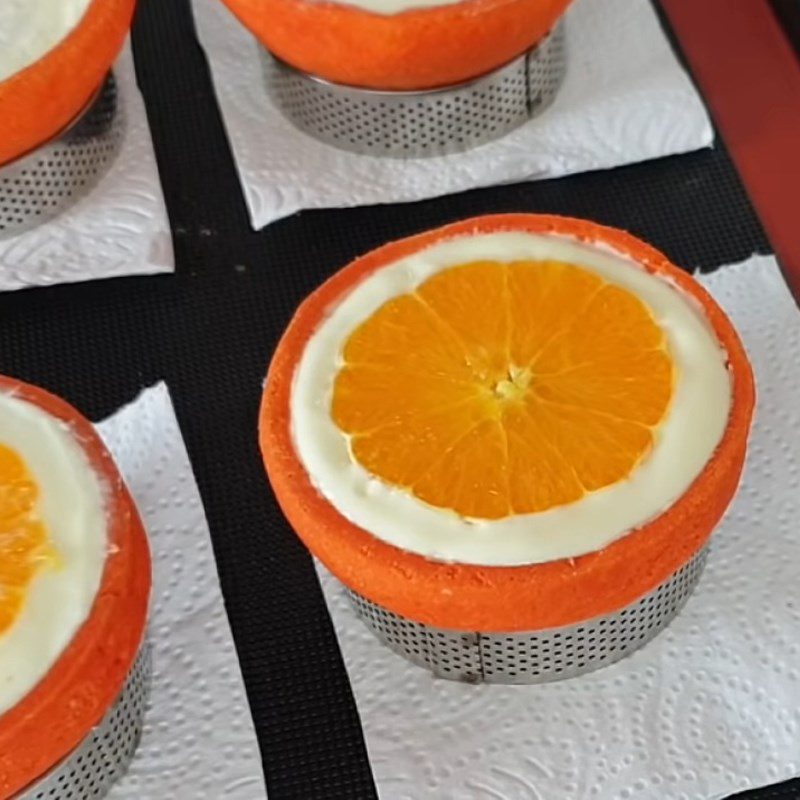 Step 8 Shaping and decorating the cake Cheese tart