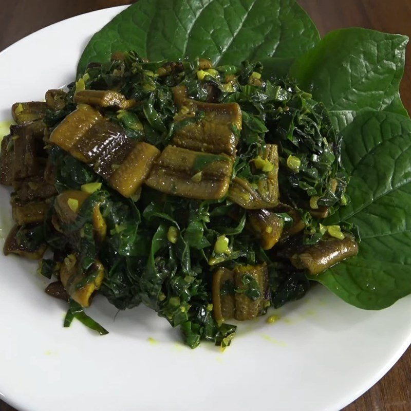 Step 4 Final Product Stir-fried eel with betel leaves