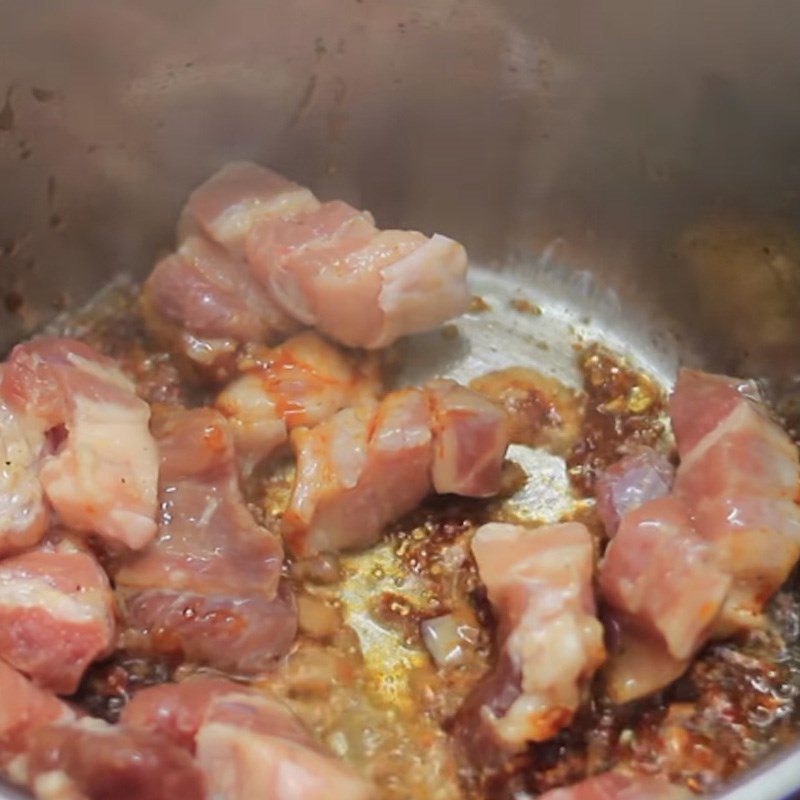 Step 4 Braised pork Braised pork with straw mushrooms and tofu