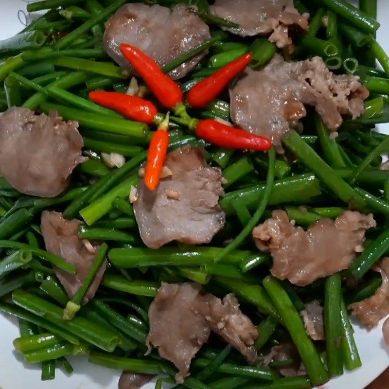 Step 4 Finished Product Stir-fried water spinach with tamarind