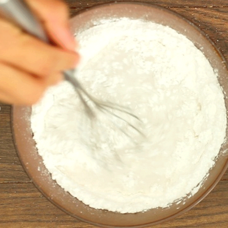 Step 4 Mix the white mixture Taro cake steamed with coconut milk