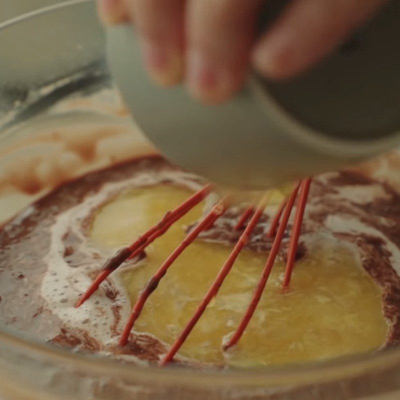 Step 2 Mixing the batter Chocolate cake without flour, baking powder