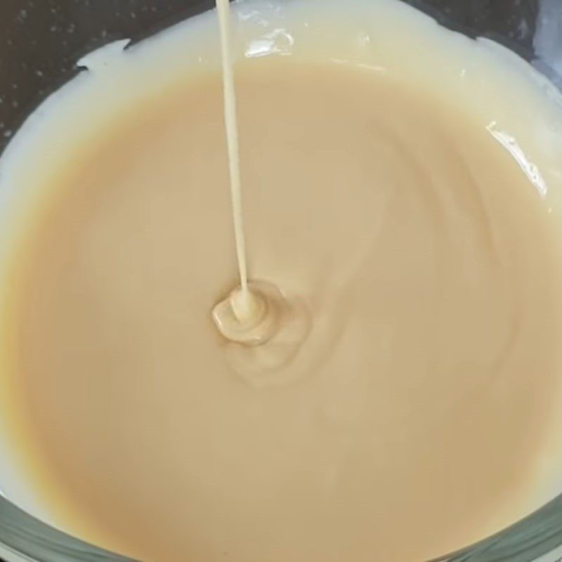 Step 4 Mix the sweet potato cake batter