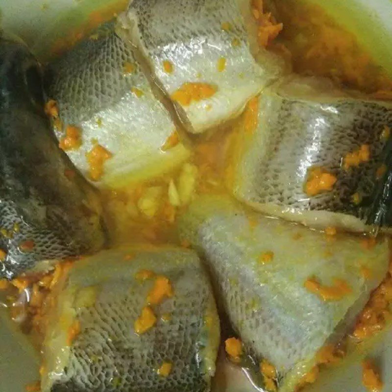 Step 2 Marinate the fish for Turmeric Braised Fish