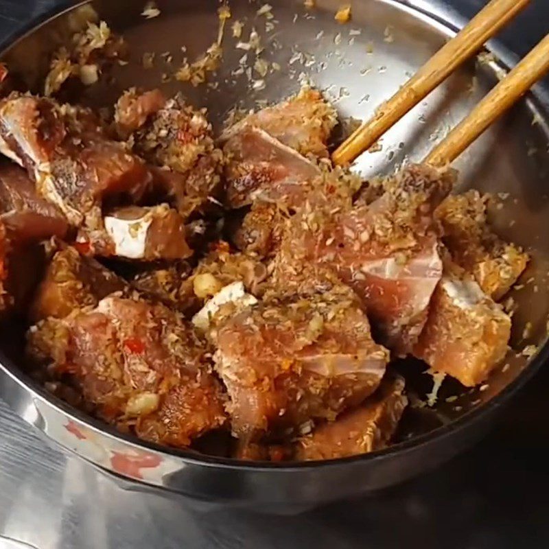 Step 3 Marinate the stingray Stir-fried stingray with lemongrass and chili