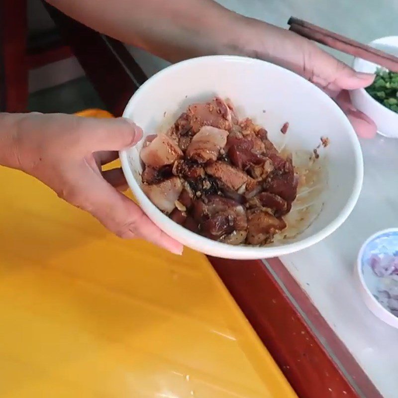 Step 3 Marinate the Pork with Papaya