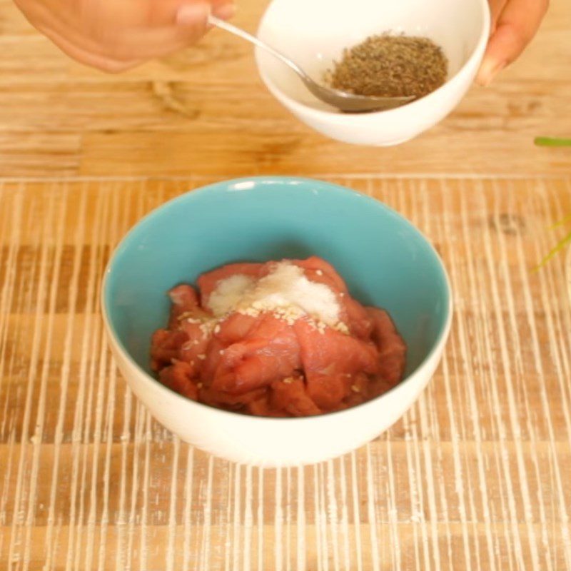 Step 3 Prepare and Marinate Beef Stir-fried Jellyfish with Celery and Beef